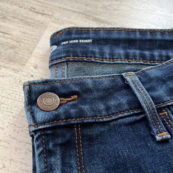 Mid-Rise Pop Icon Skinny Jeans - Picture 3 of 5